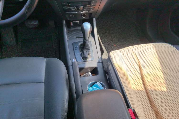 Used BAIC Senova X65 2015 2.0T Automatic Elite Model
