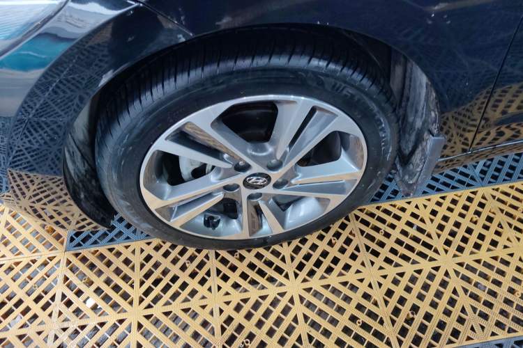 Used Hyundai Elantra (6th Generation / Lingdong) 2016 1.6L Automatic ZhiXuan – Elite Version Left Front Wheel Hub