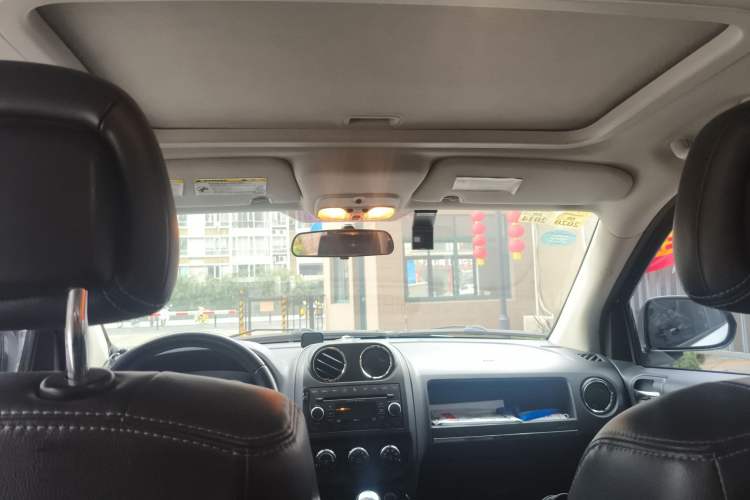 Used Jeep Compass 2012 2.4L Four-Wheel Drive Urban Edition
