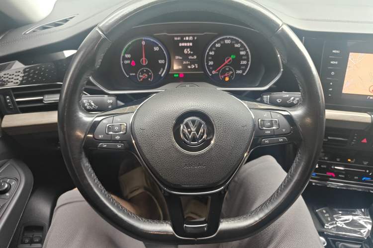 Used Volkswagen Passat New Energy 2020 430 PHEV Hybrid Luxury Edition China VI Standard Steering Wheel