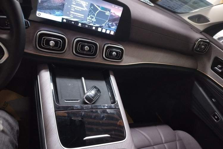 Used Chery Tiggo 9 C-DM 2025 1.5T 106KM Ultra-Comfort Edition 5 Seats Lithium-NMC
