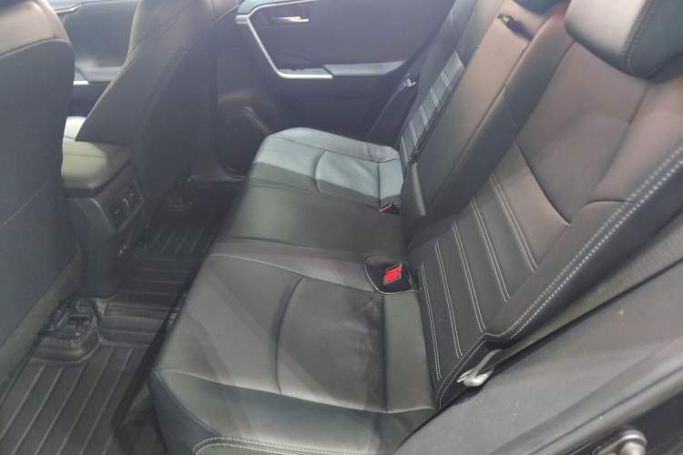 Used Toyota Wildlander 2022 Dual-Engine 2.5L E-CVT Two-Wheel Drive Luxury Edition
