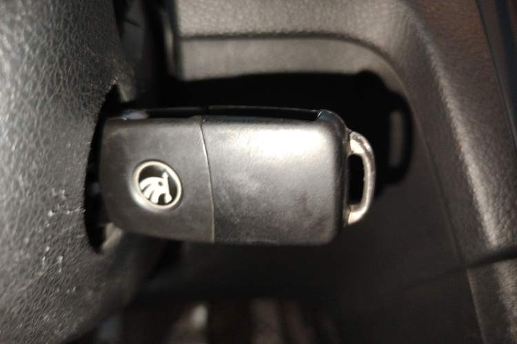 Used Skoda Rapid Spaceback 2016 Revised Version 1.6L Manual Front-Drive Edition