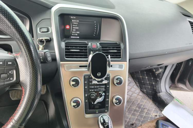 Used Volvo XC60 2017 T5 Smart Upgrade Edition
