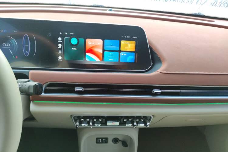 Used ORA Good Cat 2021 400km Standard Range Athena Edition Lithium Iron Phosphate