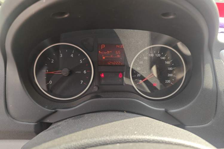 Used Dongfeng Aeolus L60 2015 1.8L Automatic New Enjoyment Model
