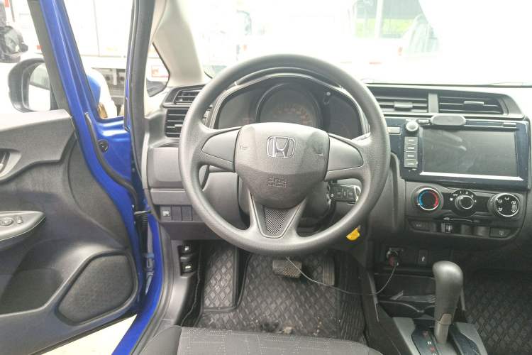 Used Honda Fit 2018 1.5L CVT Comfort Sunroof Version Steering Wheel