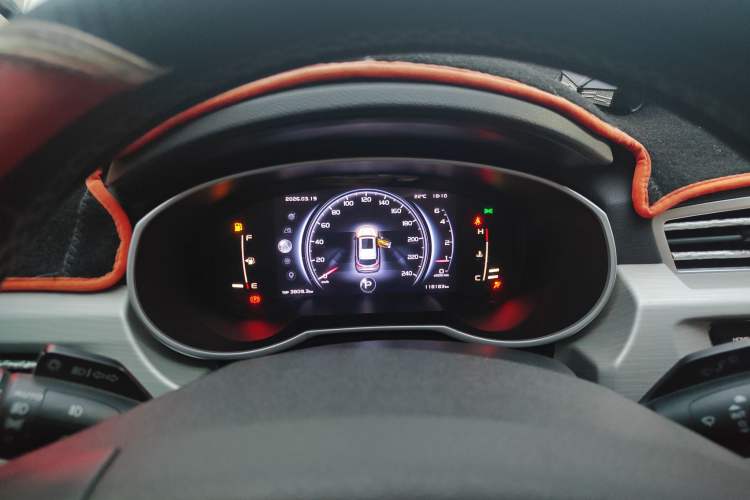 Used Geely Auto Emgrand X7 Sport 2020 1.8TD DCT Two-Wheel Drive Smart Connect 4G-Enabled Version
