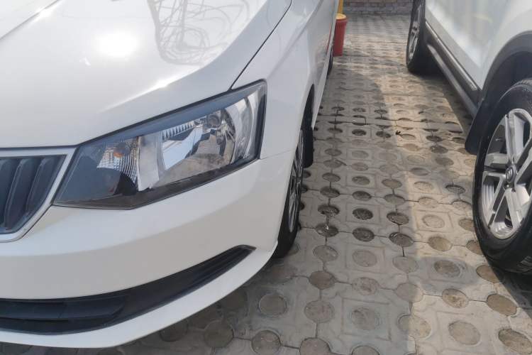 Used Skoda Fabia 2015 1.4L Automatic Front-Drive Model
