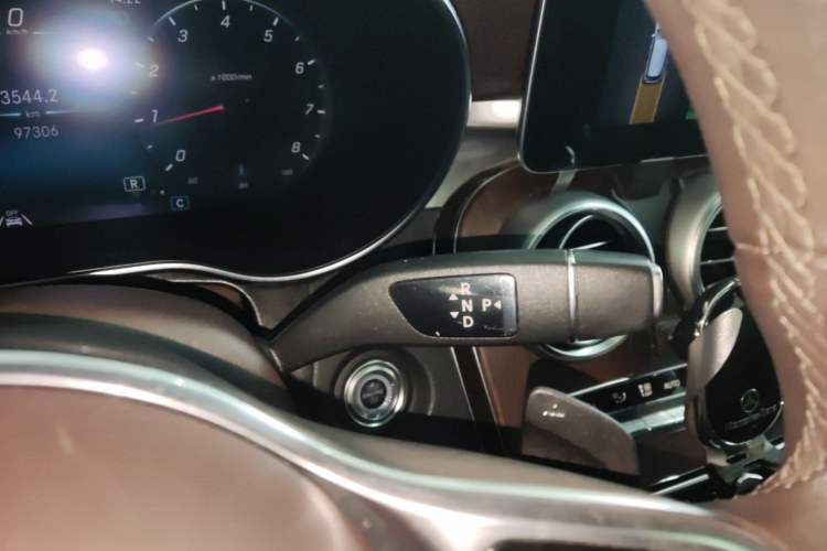 Used Mercedes-Benz GLC 2020 Facelift GLC 300 L 4MATIC Dynamic Edition
