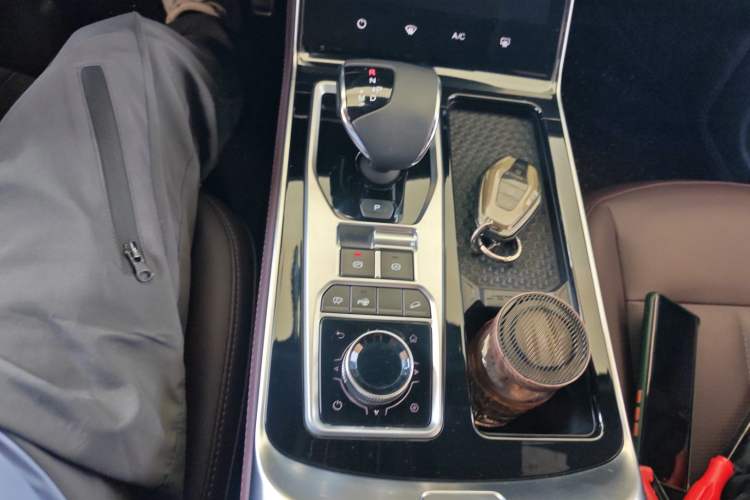 Used JETOUR X90 2023 Zilong 2.0T DCT Wushen Edition 7-Seater
