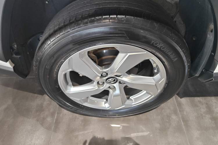 Used Toyota RAV4 2020 2.0L CVT Two-Wheel Drive Fashion Edition
