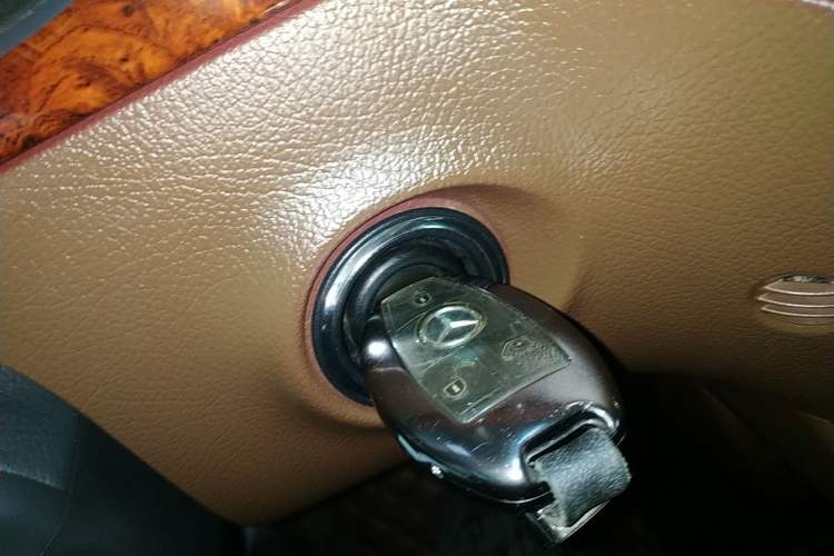 Used Mercedes-Benz Viano 2013 3.0L Comfort Edition Vehicle Key