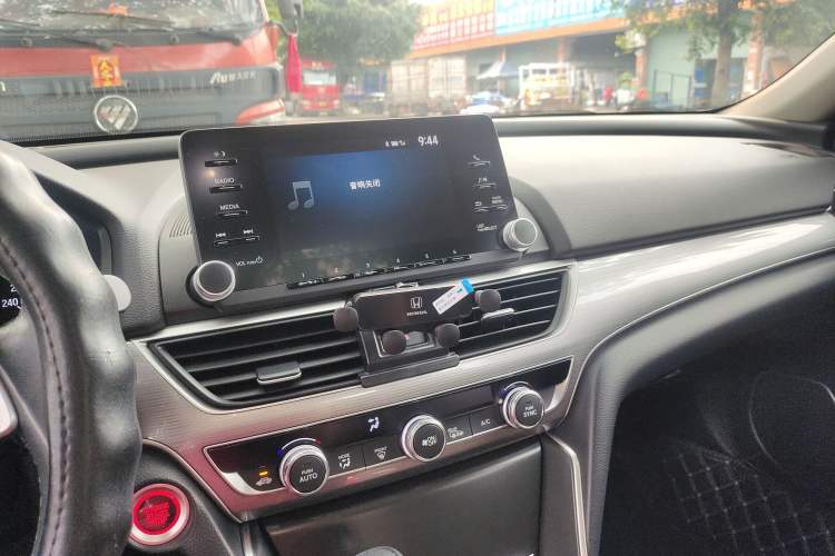 Used Honda Accord 2018 260TURBO Luxury Edition China V Emission Standard
