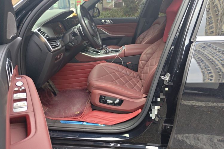 Used BMW X5 2022 xDrive 40Li M Sport Package