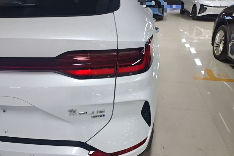 Used BYD Song PLUS New Energy 2025 EV Intelligent Driving Version 520km Premium Model
