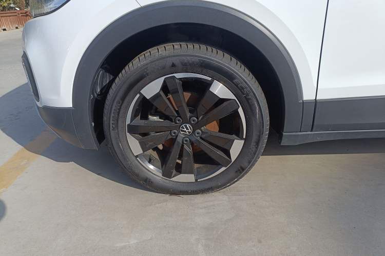 Used Volkswagen Tacqua 2021 280TSI DSG EnjoyPro Smart Connectivity Version
