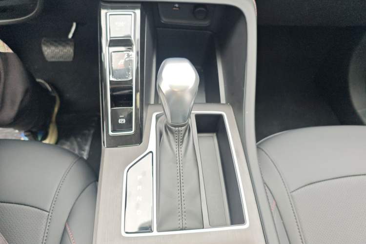 Used Roewe i5 2024 1.5L CVT Luxury Edition
