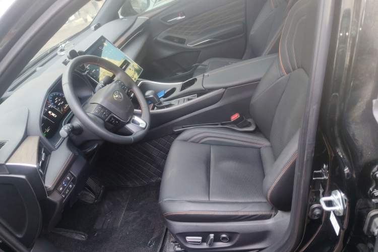 Used Toyota Avalon 2024 Dual-Motor 2.0L Luxury Edition