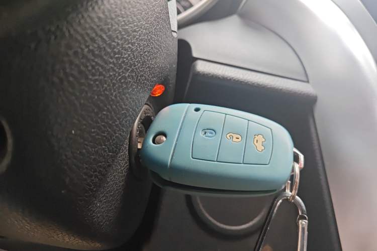 Used Bestune X80 2013 2.0L automatic luxury version