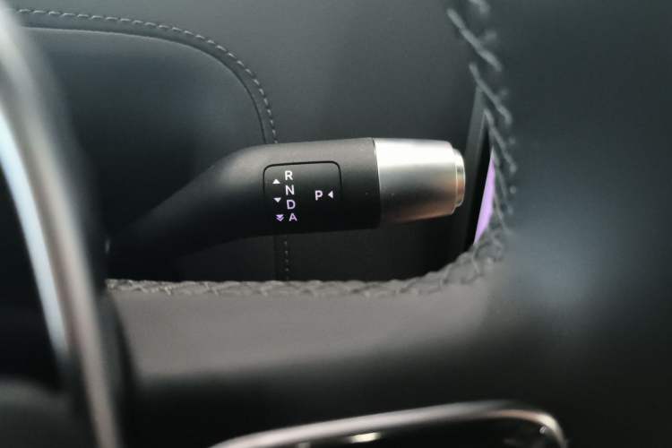 Used Li Auto L8 2024 Pro Model Gear Lever