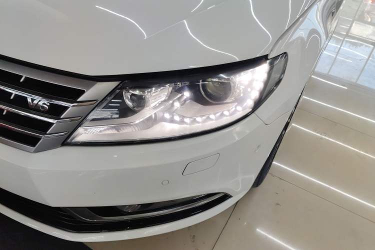 Used Volkswagen FAW-Volkswagen CC 2015 3.0 FSI V6 Left Front Headlight