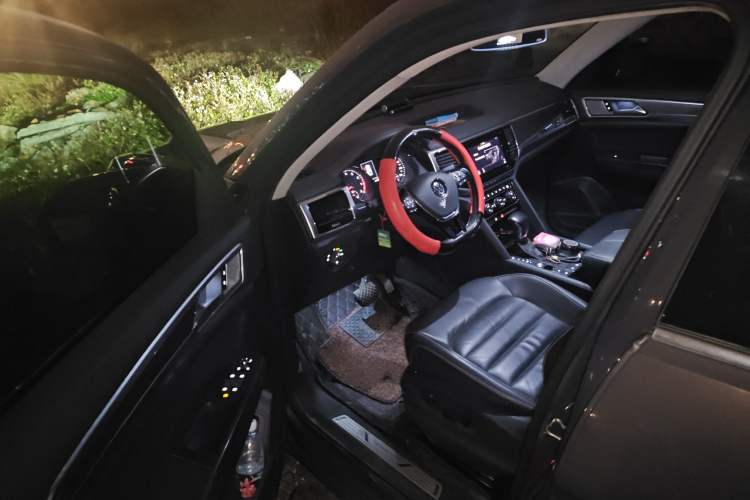 Used Volkswagen Teramont 2019 330TSI Two-Wheel-Drive Luxury Edition China V Standard
