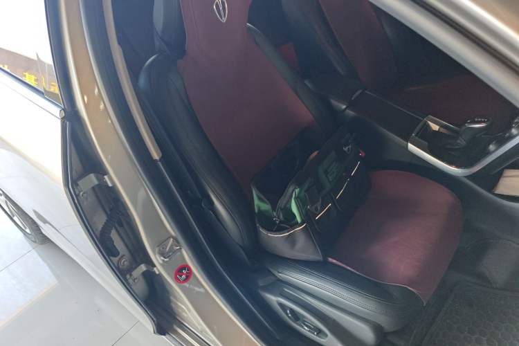 Used Volvo V60 2014 T5 Zhiyi Edition