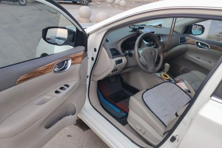 Used Nissan Sylphy 2014 1.6XV CVT Deluxe Edition Driver Seat