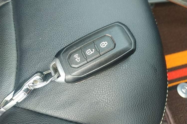 Used JMC Yuhu 7 2020 2.0T Diesel Manual 4x4 Comfort Edition Short Wheelbase China VI Emission Standard JX4D20A6L