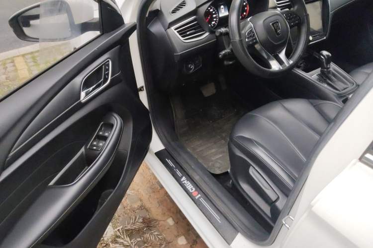 Used Roewe i5 2019 1.5L Automatic 4G Connected Linghao Flagship Edition Driver Seat