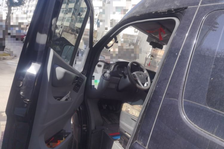 Used Foton Toano 2023 Joy Elephant Multi-Function 2.0T Manual Long-Wheelbase Mid-Roof Model with Single Rear Tire Available in 5/6/7/9-Seater Configurations