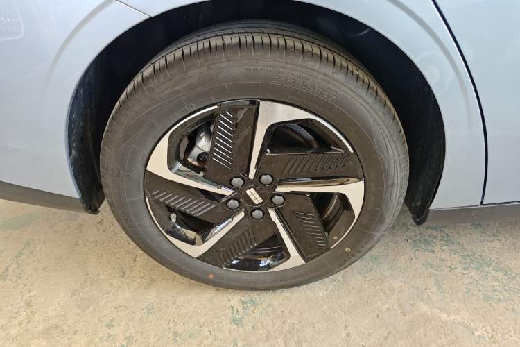 Used Geely Galaxy L6 2025 EM-i 140km Starship Edition
