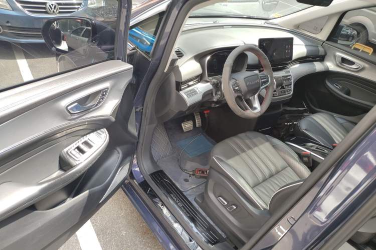 Used Roewe iMAX8 2022 400TGI Prestige Edition