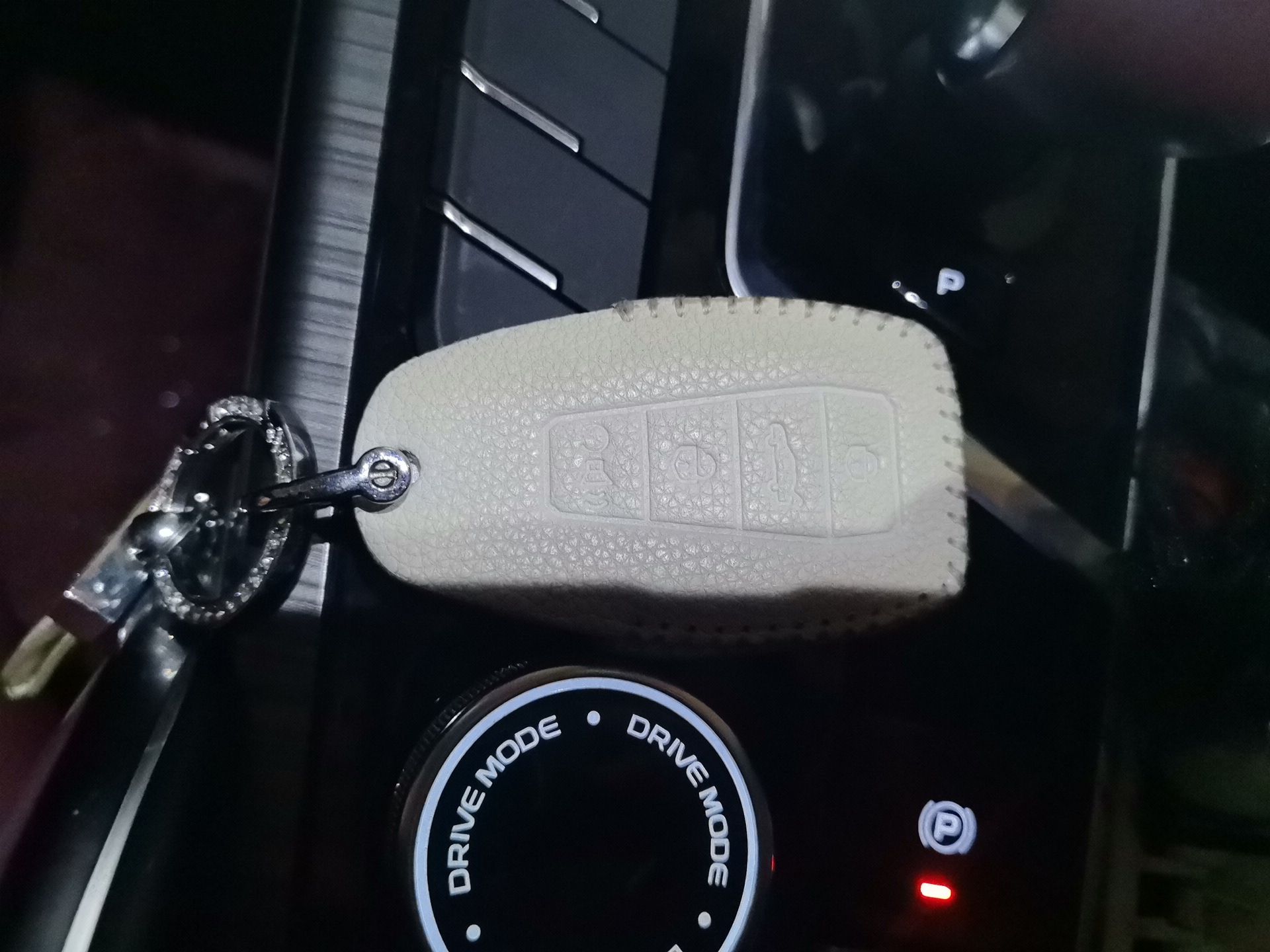 Geely Auto Emgrand X7 Sport 2022 Boyue X 1.8TD DCT ZhiShang Model — снимка 20
