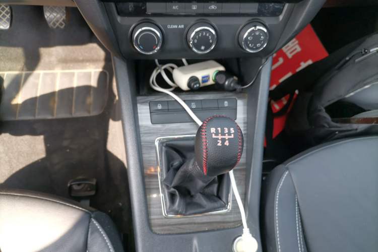 Used Skoda Octavia 2017 1.6L Manual Smart Drive Edition
