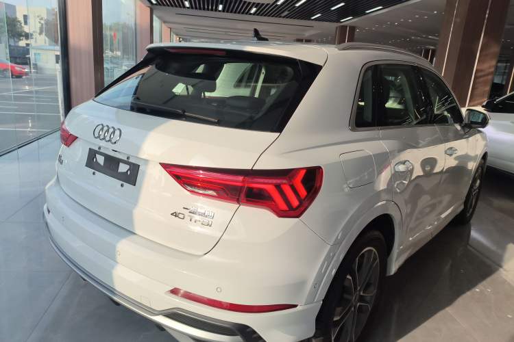 Used Audi Q3 2023 40 TFSI Fashion Dynamic Model