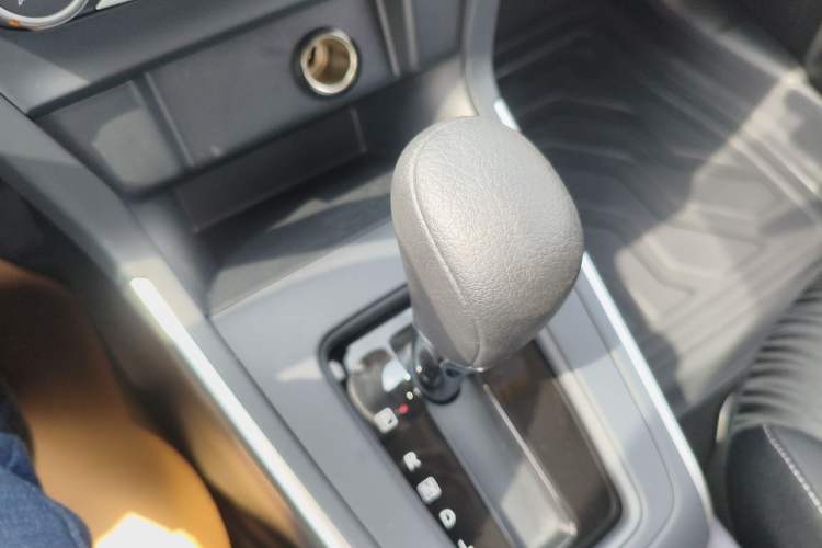 Used Nissan Sylphy 2024 Facelifted Three Classic 1.6XE CVT Comfort Edition Gear Lever