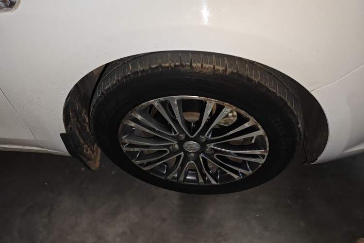 Used Buick GT 2016 18T Dual-Clutch Luxury Model Right Front Wheel Hub