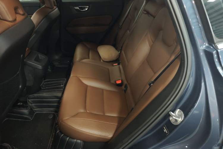 Used Volvo XC60 2024 B5 4x4 Smart Luxury Edition
