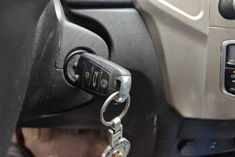 Used Haval H1 2017 Red-Label 1.5L Manual Comfort Model