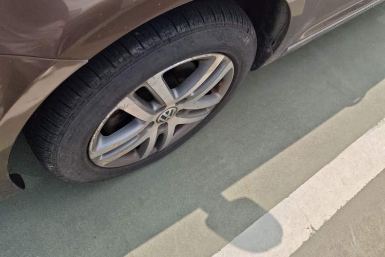 Used Volkswagen Touran 2011 1.4T DSG ZhiZhen Edition 7-Seater