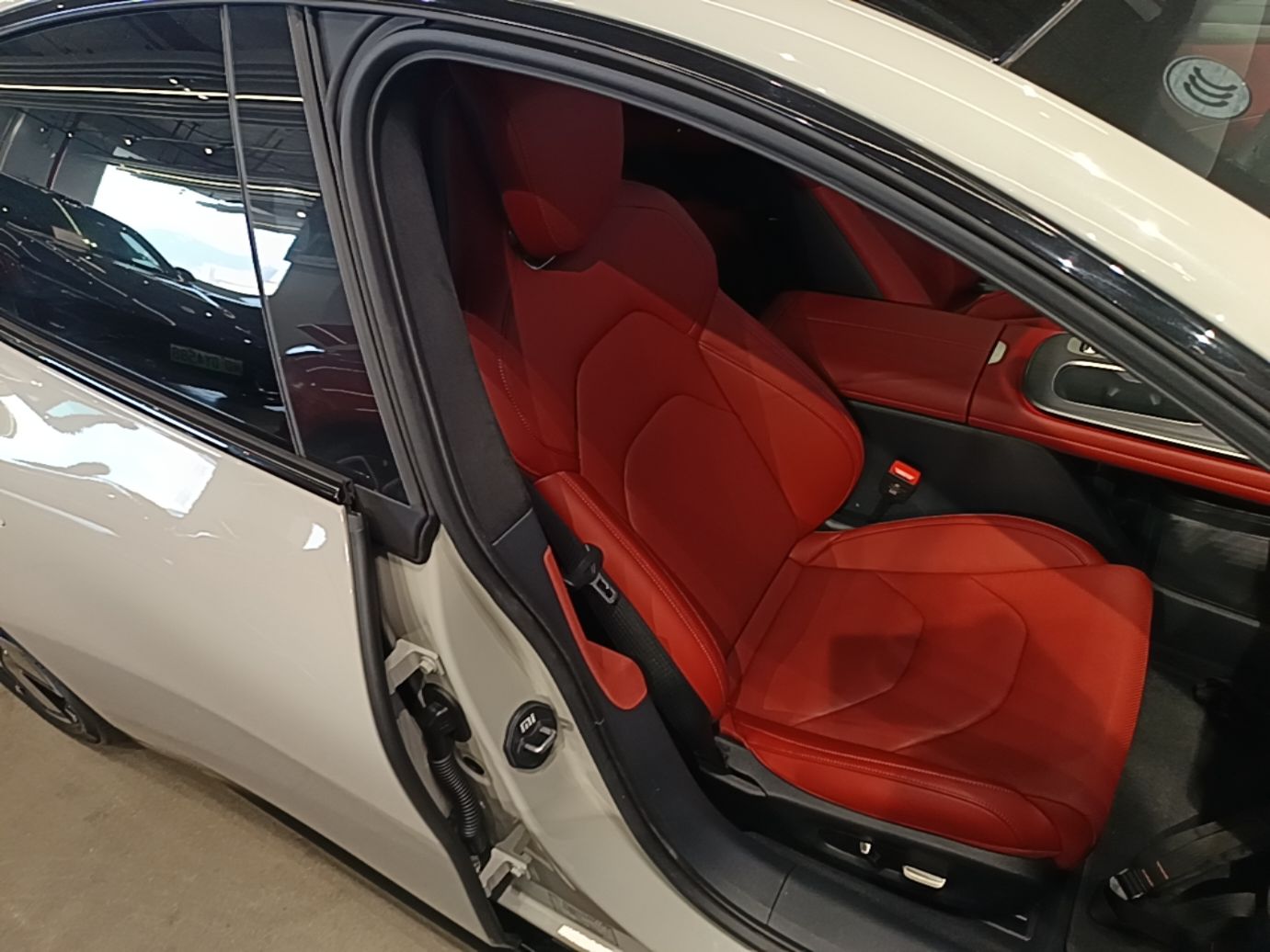 Xiaomi Auto SU7 2024 Four-Wheel Drive Ultra-Long Range Advanced Intelligent Driving Max Edition — снимка 19