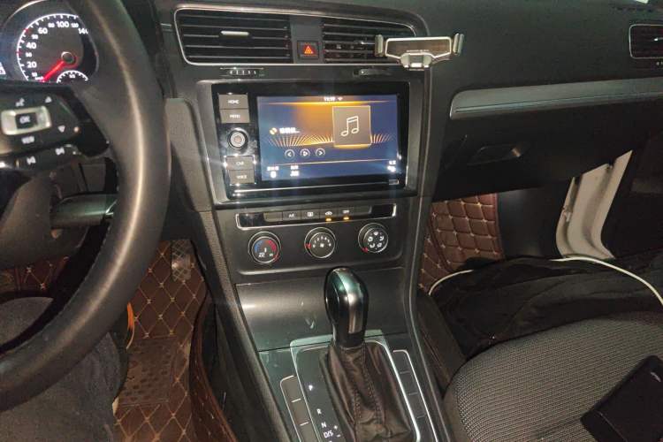 Used Volkswagen Golf 2019 1.6L Automatic Comfort Model China V Standard Audio And AC Panel