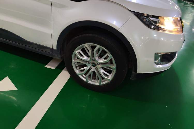 Used Land X7 2015 2.0T Panoramic Prestige Edition