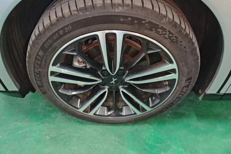 Used XPeng G6 2023 580 Long-Range Pro Exterior 4