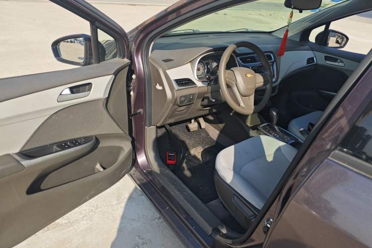 Used Chevrolet Lova RV 2016 1.5L Automatic Comfort Edition