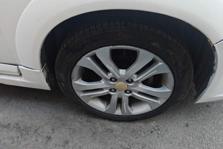 Used Suzuki Liana 2013 Hatchback 1.4L Manual Standard Model A Right Front Wheel Hub