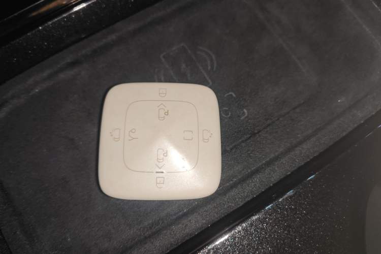 Used Zeekr 009 2024 Six-Seat Executive Version 4WD 108 kWh
