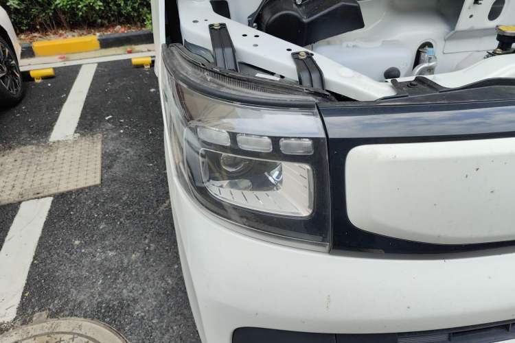 Used CHANGAN KAICHENG Ruixing EM60 2025 Model, Elite Type, 6 Seats, 300 km, Liftgate
